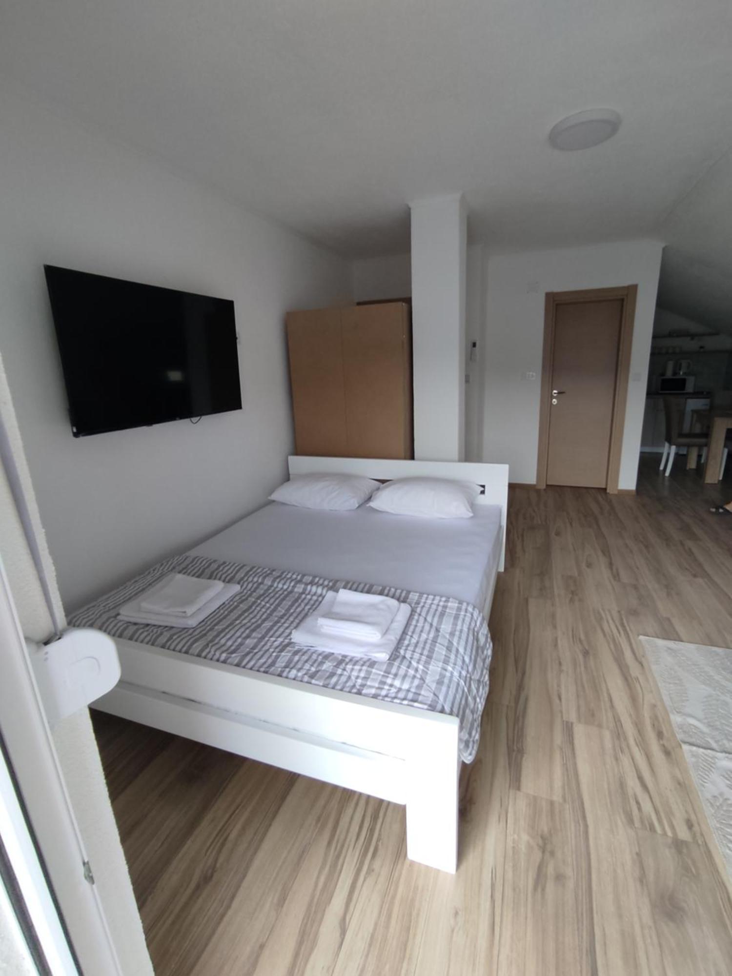 View Of The City - Studio Apartment Mostar Exteriör bild