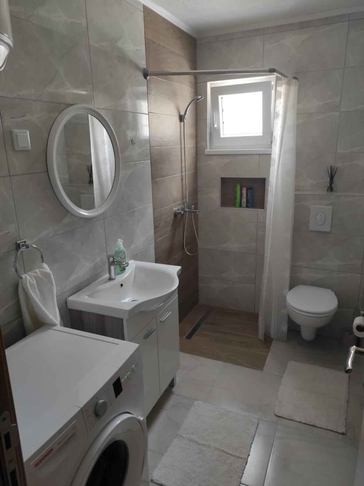 View Of The City - Studio Apartment Mostar Exteriör bild